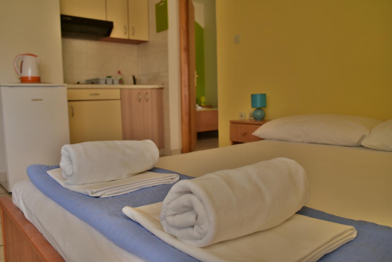 Apartments Galeb Pag - Beach Pag Town Kültér fotó