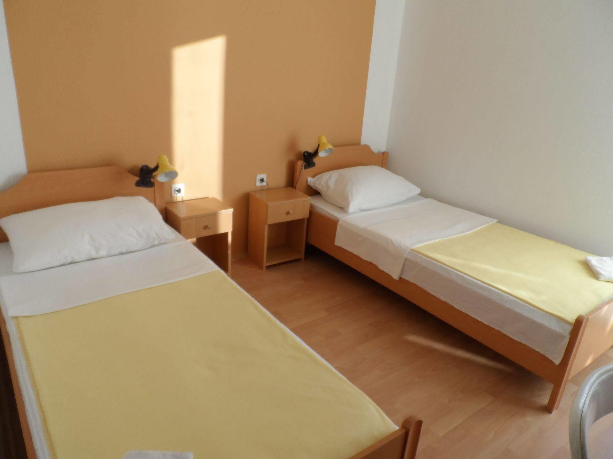 Apartments Galeb Pag - Beach Pag Town Kültér fotó