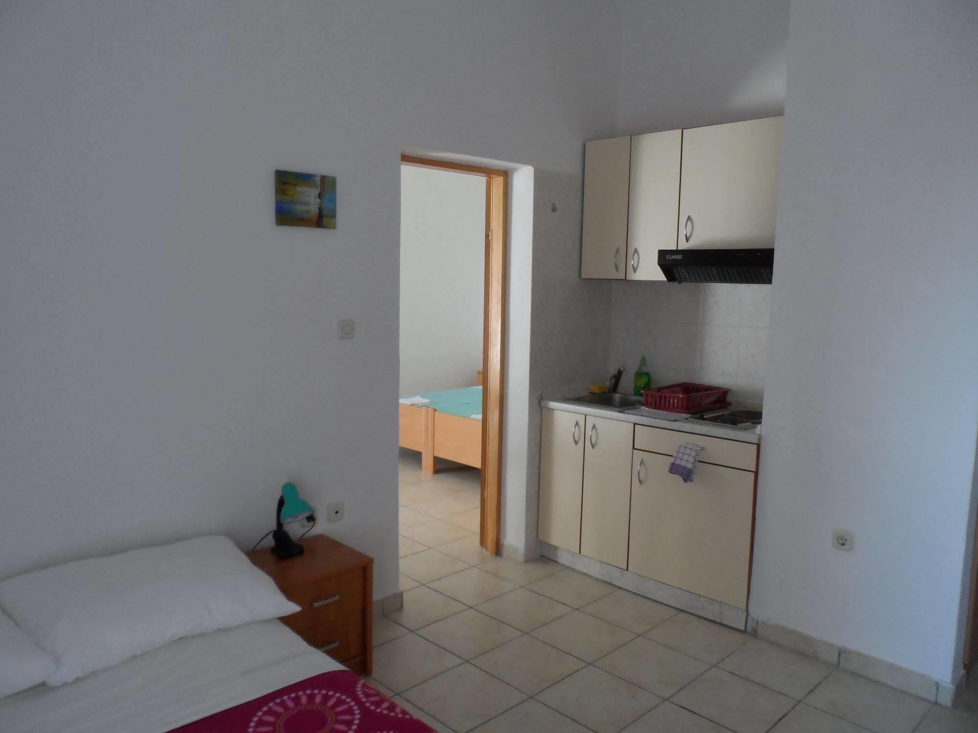 Apartments Galeb Pag - Beach Pag Town Kültér fotó
